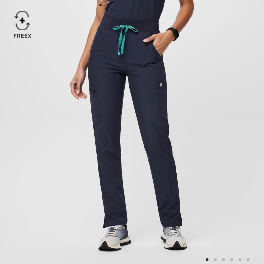 Figs Women's Navy FREEx Lined Yola High Waisted - Skinny Scrub Pants